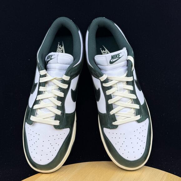 Nike Dunk Low Vintage Green Women’s DQ8580-100 FAST SHIP DS Size 11.5 W / 10 Men - Picture 7 of 9